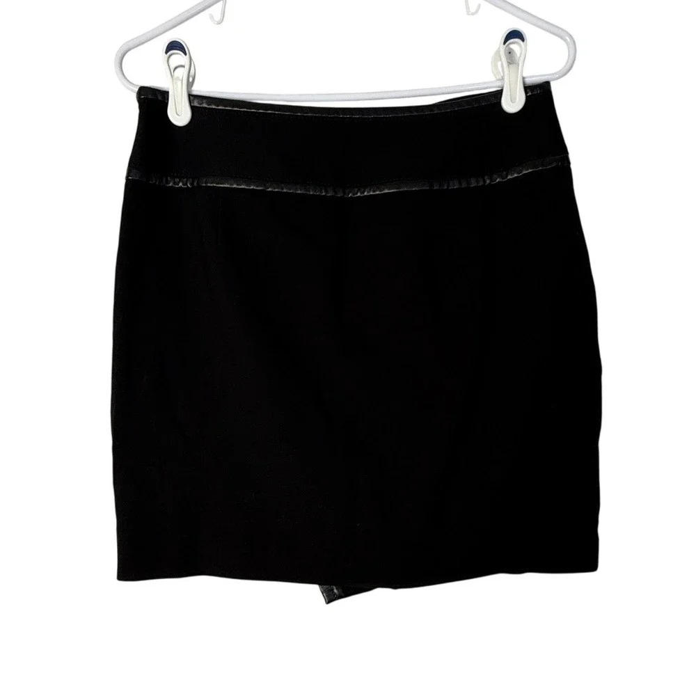 White House Black‎ Market Black Faux Leather Trim Wrap Mini Skirt Size 6